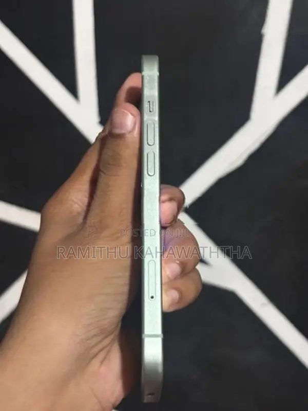 Apple iPhone 15 (Used)