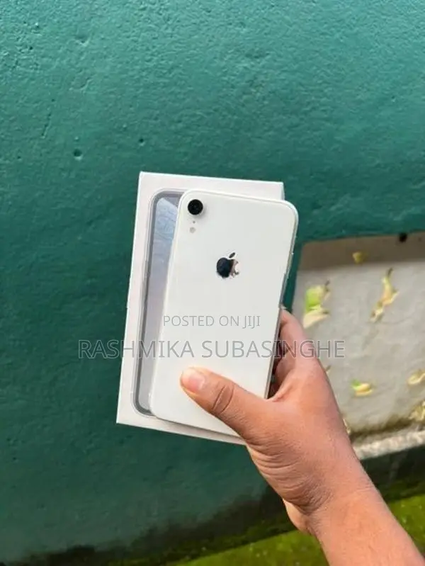 Apple iPhone XR 64GB (Used)