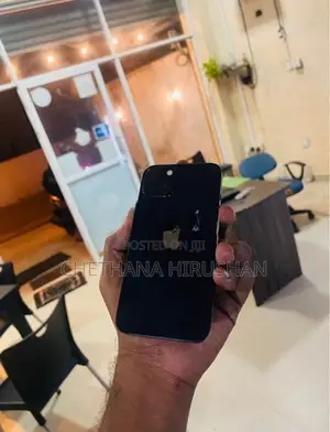Apple iPhone 13 (Used)