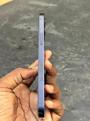 Apple iPhone 12 (Used)