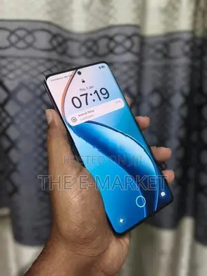 Realme (Used)