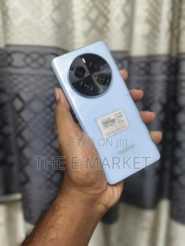 Realme (Used)