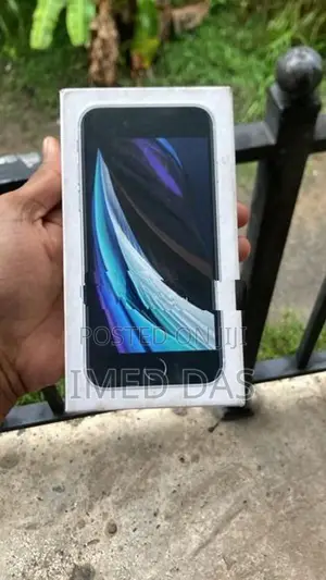 Apple iPhone SE 2 (Used)