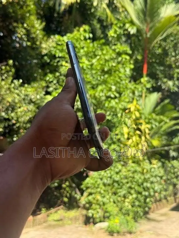 Apple iPhone 11 Pro Max 256GB (Used)