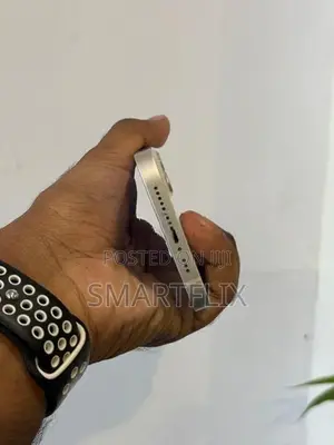 Apple iPhone 13 (Used)