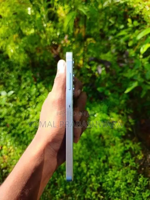 Samsung Galaxy S24 (Used)