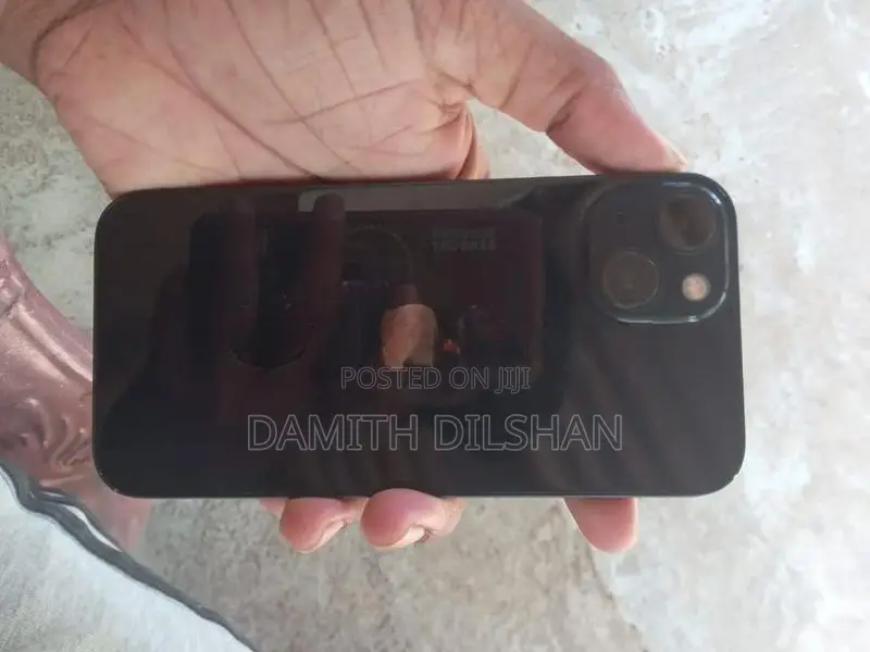 Apple iPhone 13 (Used)