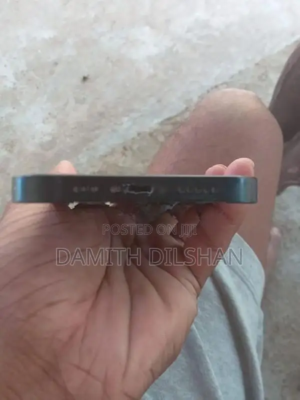Apple iPhone 13 (Used)