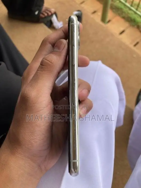 Apple iPhone 11 Pro (Used)