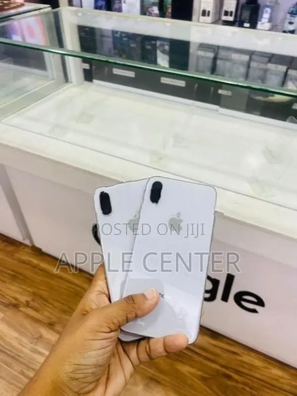 Apple iPhone X (Used)