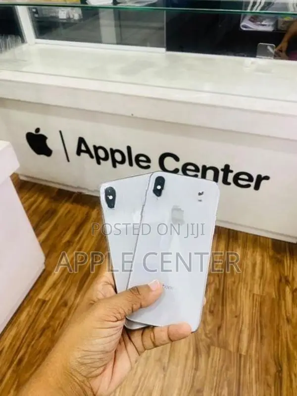Apple iPhone X (Used)