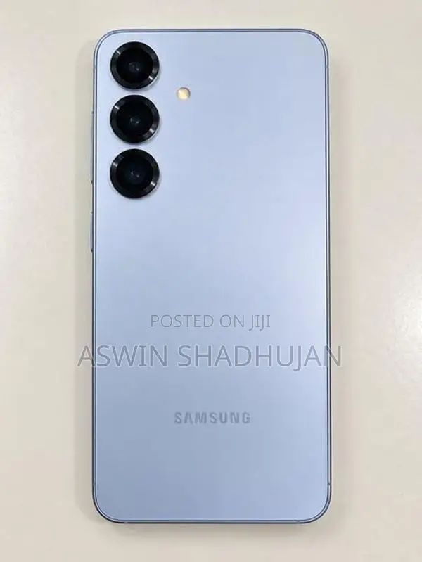 Samsung Galaxy S25 (Brand New)