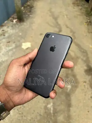 Apple iPhone 7 (Used)