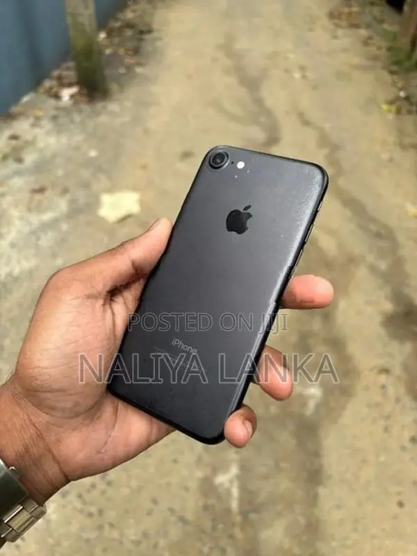 Apple iPhone 7 (Used)