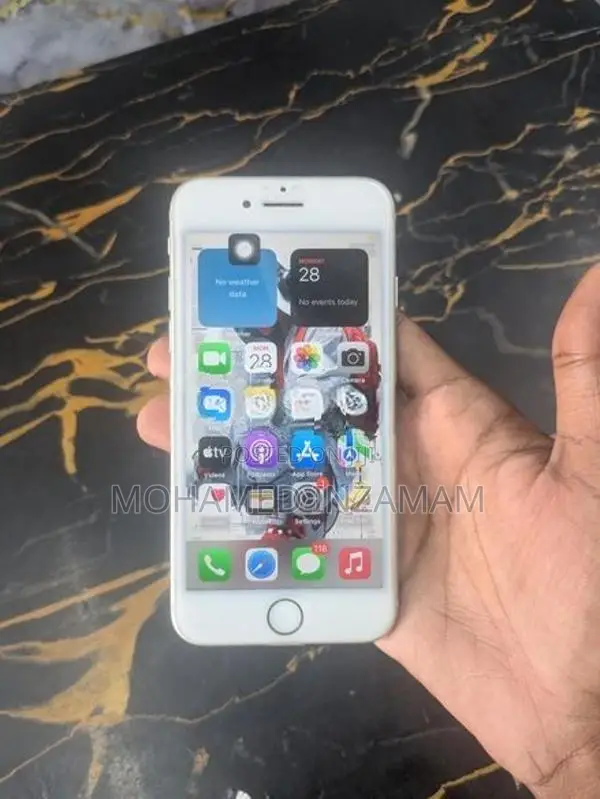 Apple iPhone 8 (Used)