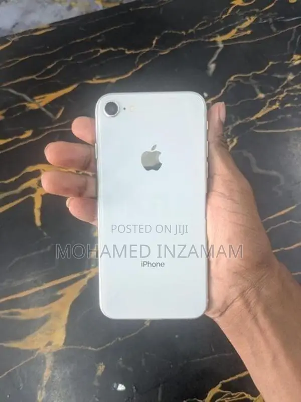 Apple iPhone 8 (Used)
