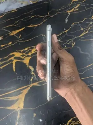 Apple iPhone 8 (Used)