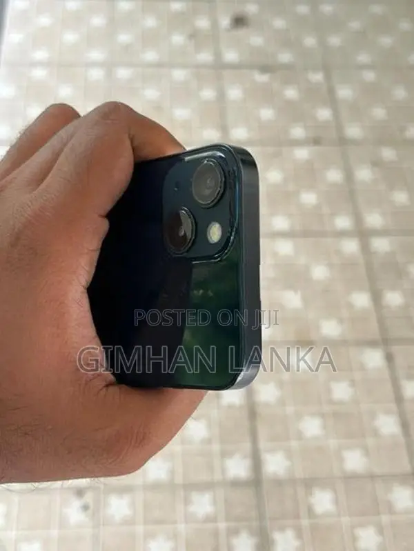 Apple iPhone 13 (Used)