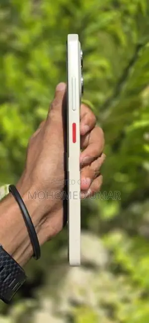 ZTE nubia v80 Design (Used)