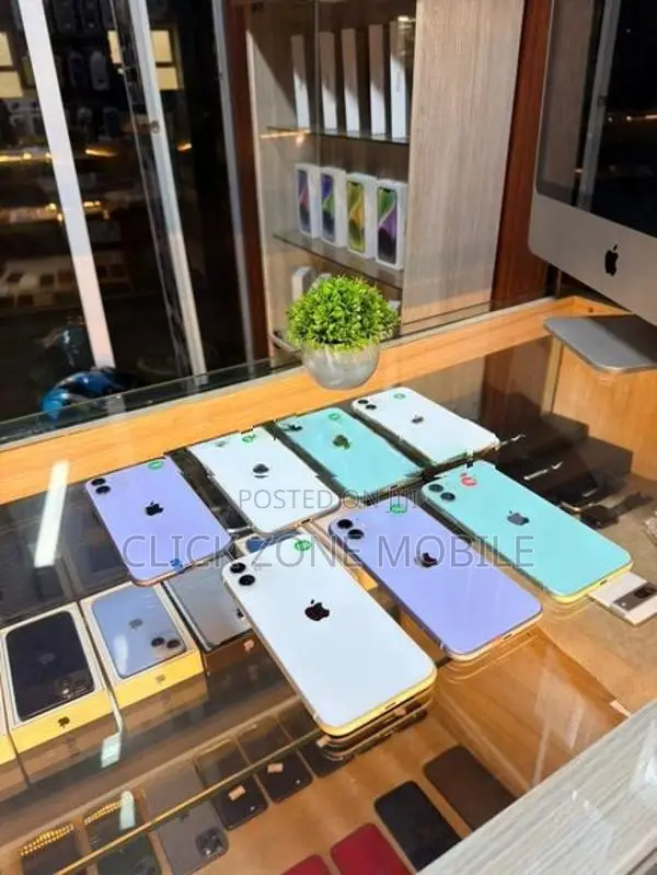 Apple iPhone 11 128GB (Used)