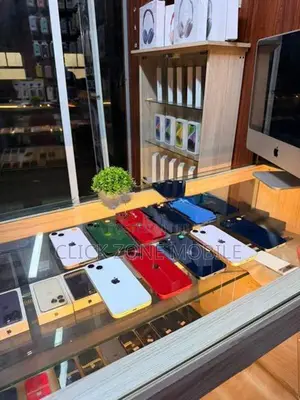 Apple iPhone 13 (Used)