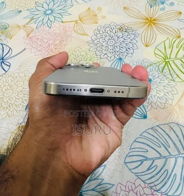 Apple iPhone 15 Pro (Used)