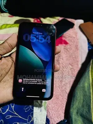Apple iPhone 11 (Used)