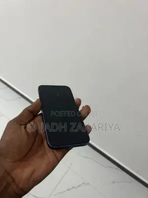 Apple iPhone 13 (Used)
