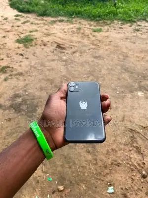 Apple iPhone 11 (Used)
