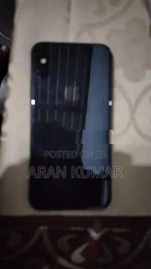 Apple iPhone X (Used)