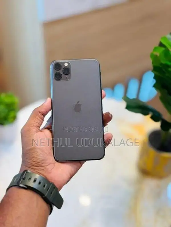 Apple iPhone 11 Pro Max 512GB (Used)