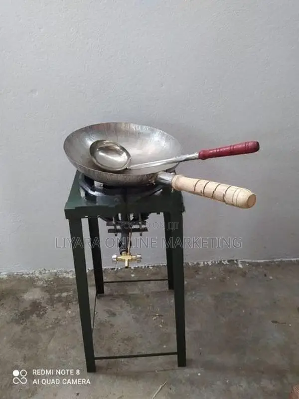 .Deep Frying Pan With Spoon (16’’).