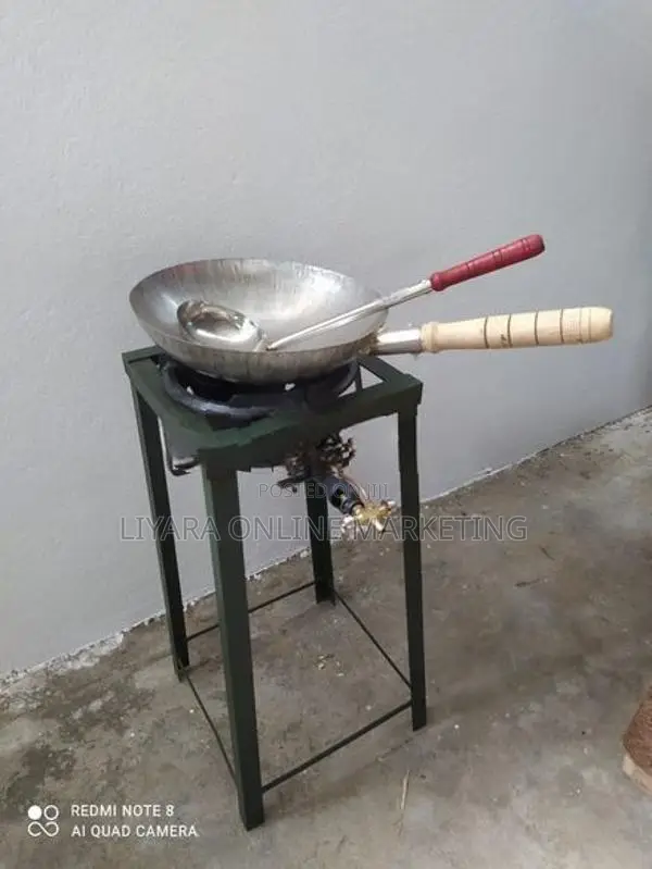 .Deep Frying Pan With Spoon (16’’).