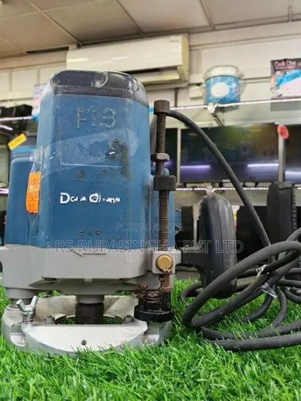 Dong Cheng Router Machine