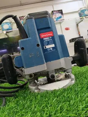 Dong Cheng Router Machine