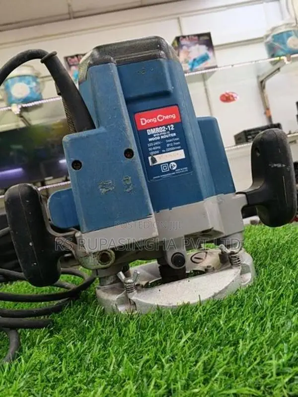 Dong Cheng Router Machine