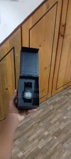 ජපානයෙන් අනයනය කරන ලද G Shock අත් ඔරලොසුවක්