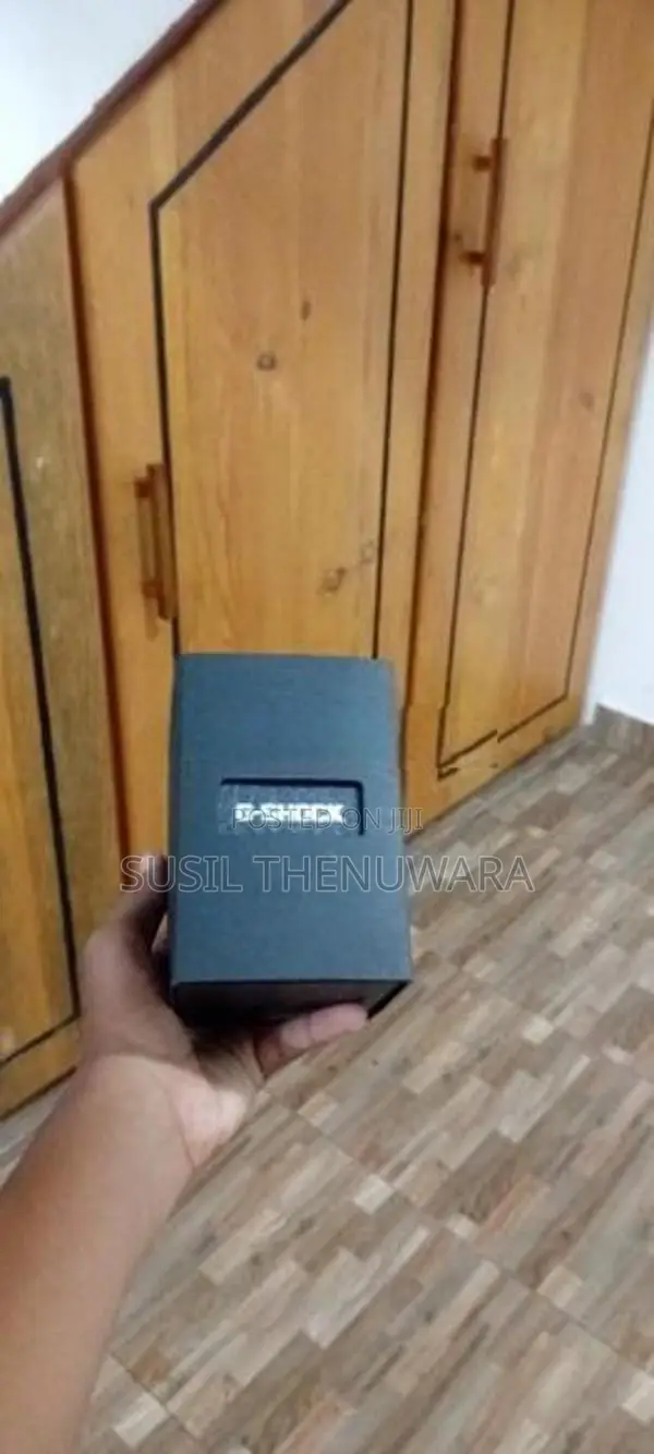 ජපානයෙන් අනයනය කරන ලද G Shock අත් ඔරලොසුවක්