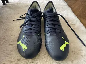 Sports Shoes