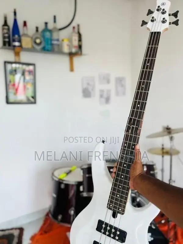 Trbx 304 Yamaha Bass Guitar