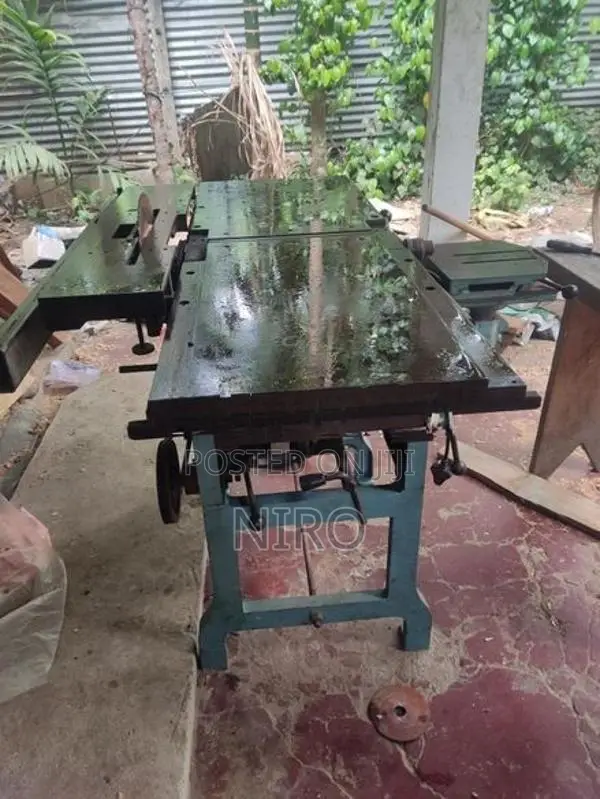Carpenter Wood Work Machine