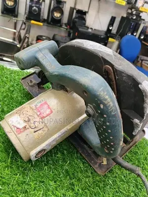Men Circular Saw Machine