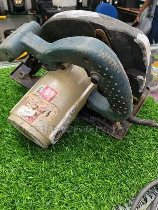 Men Circular Saw Machine