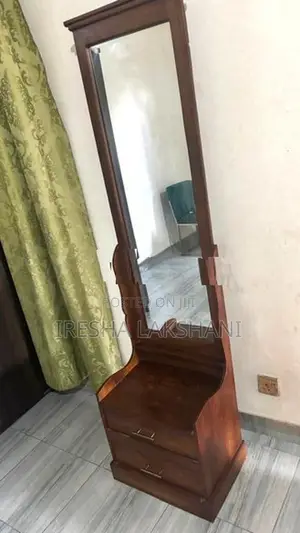 Wood Mirror Table