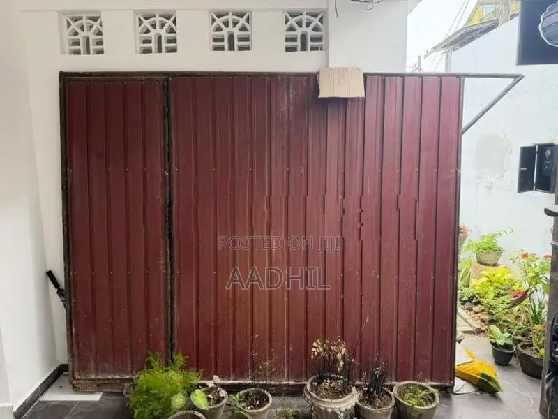 Main Sliding Gate