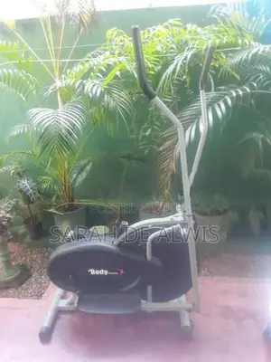 Body Trainer Elliptical Cross / Fitness Machine