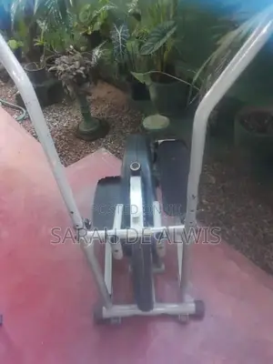 Body Trainer Elliptical Cross / Fitness Machine