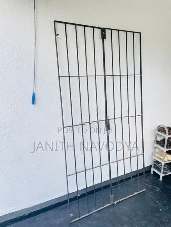 02 Iron Gates