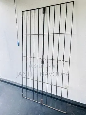02 Iron Gates