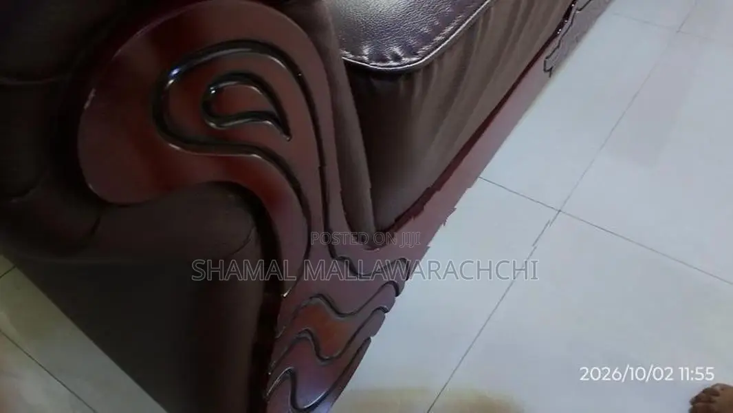 Damro Sofa Set